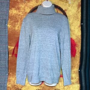 H&M-women’s gray/silver long sleeve lightweight turtle neck sweater